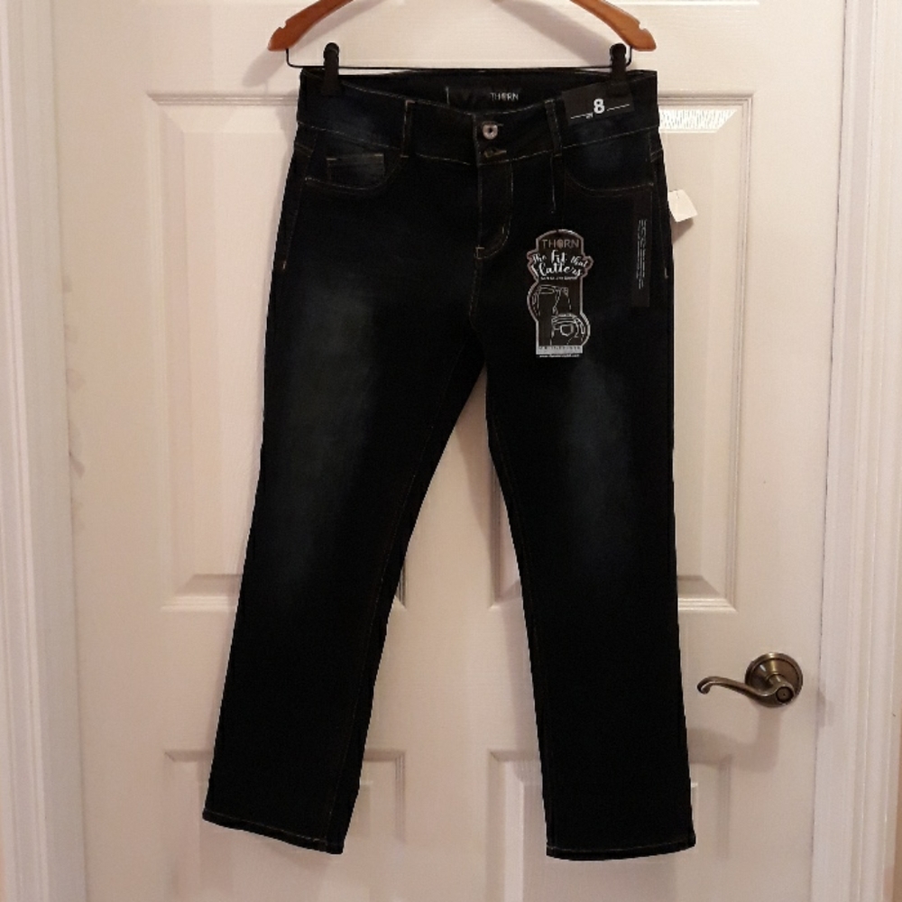 NWT - Ladies size 8P Jeans new